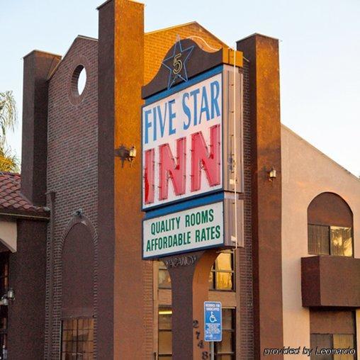 Five Star Inn Уэст-Ковина Экстерьер фото